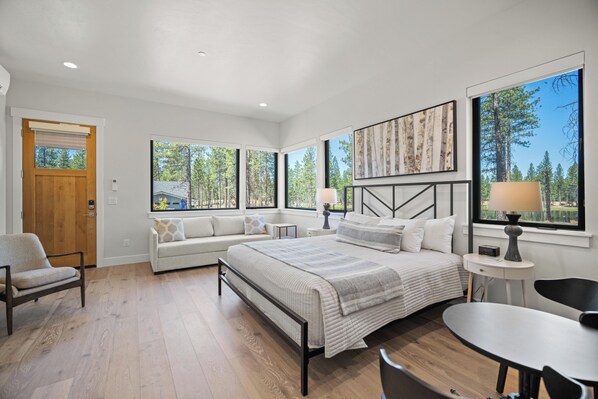 1 bedroom, internet, bed sheets