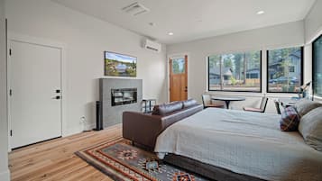 1 bedroom, internet, bed sheets