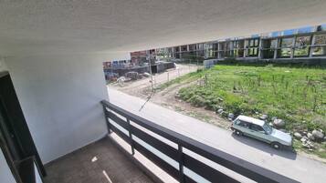 Appartamento, 1 camera da letto, balcone, vista montagna | Balcone