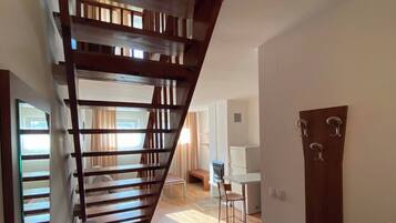 Apartment, 1 Bedroom, Balcony, Mountain View | Property entrance