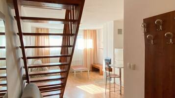 Apartment, 1 Schlafzimmer, Balkon, Bergblick | Wohnzimmer