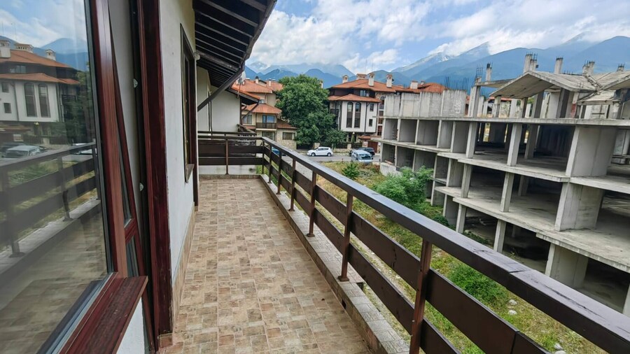 Cosy Mountain View Apartment - 200mbps Wi-fi!