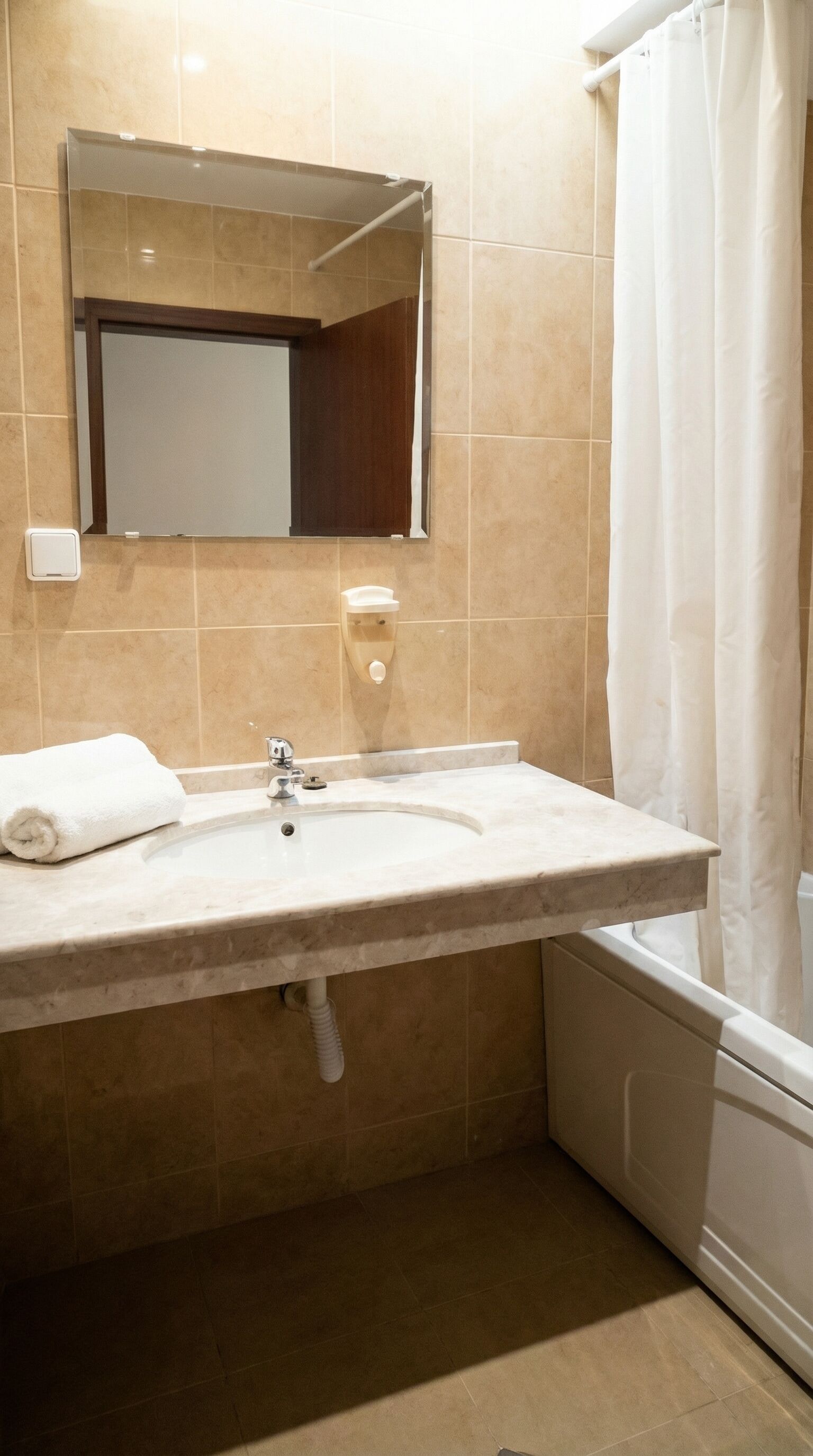 Apartment, 1 Bedroom, Balcony, Mountain View