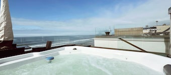 Single Family Pet Friendly Oceanfront Home with Two Spas P827-X