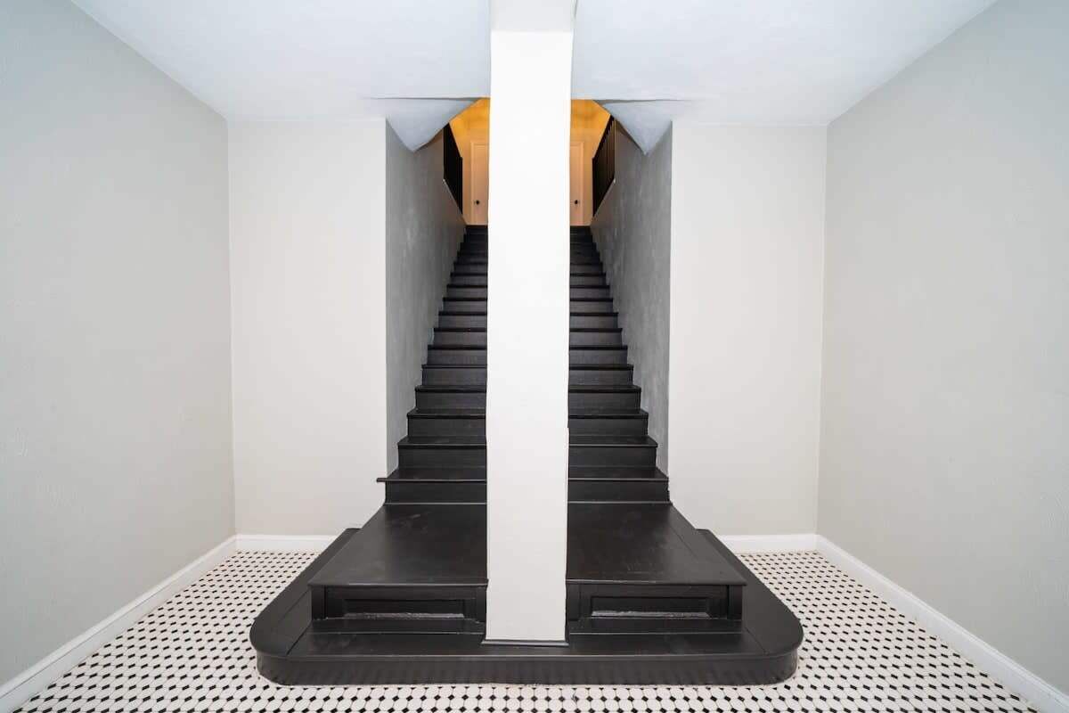 Fairfax Manor Compass Suite
