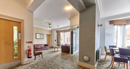 Properties Unique | Dene Rooms Double 33