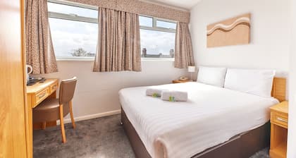 Properties Unique | Dene Rooms Double 36