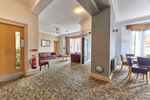 Lobby - Properties Unique / Dene Rooms Double 40 (Newcastle Upon Tyne)