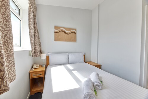 Properties Unique |Dene Rooms Double 42