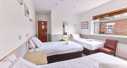 Properties Unique | Dene Rooms Triple 29