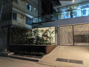 Front of property - Hotel Nyzote Inn (Dhaka)