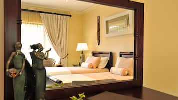 8 bedrooms, bed sheets