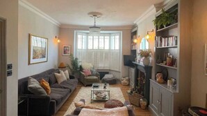 Basic House, Multiple Beds | Living area - Luxury Bohemian 3BD Family Home - Wanstead! (London)