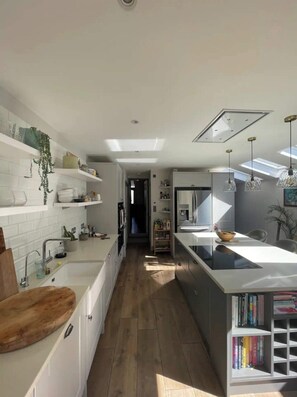 Basic House, Multiple Beds | Private kitchen