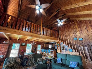 Téléviseur connecté, foyer, livres