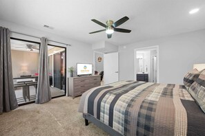 Apartment, Mehrere Betten, Balkon, Blick auf den Golfplatz (Caddy Shack) | 3 Schlafzimmer, individuell dekoriert, individuell eingerichtet