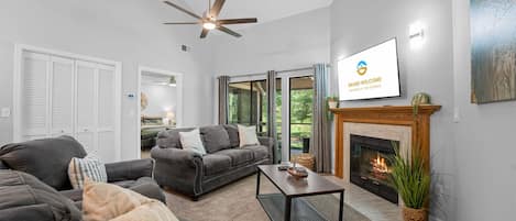 Condo, Multiple Beds, Balcony, Golf View (Caddy Shack) | Living area