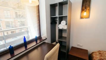 Apartment, 1 Bedroom, Accessible, Balcony | Interior