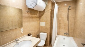 Departamento, 1 habitación, con acceso para personas discapacitadas, balcón | Baño
