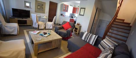 Smart TV, DVD player, books