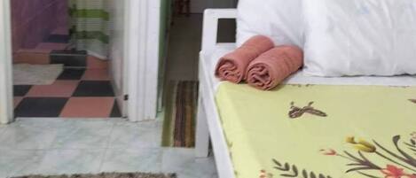 1 dormitori, wifi i roba de llit