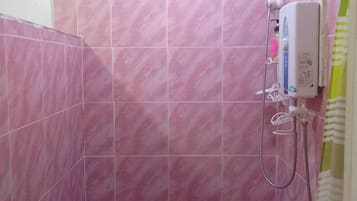 Towels, soap, shampoo, toilet paper