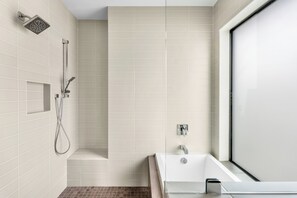 House, Multiple Beds, Patio (Capitol Casa) | Bathroom - Walk to Restaurants & Entertainment on East Side (Austin)