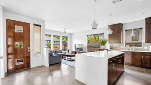 House, Multiple Beds, Patio (Capitol Casa) | Private kitchen - Walk to Restaurants & Entertainment on East Side (Austin)