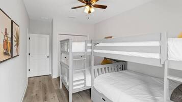 3 chambres, fer et planche Ă repasser, Wi-Fi gratuit, draps fournis