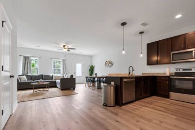 Sugar Sand Beaches & Florida Sunshine