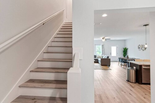 Sugar White Sand Beaches & Florida Sunshine