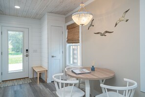 獨棟房屋, 多張床, 庭院, 花園景觀 | 用餐區