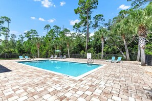 Pool - Pool, Paddle Boards & BBQ Grill - only 5 miles to the Beach (Navarre)