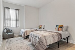 3 chambres, bureau, lit parapluie, Wi-Fi gratuit