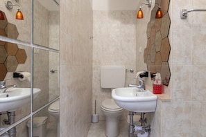 Bathroom - Vista&Capriccio 2 (Trieste)