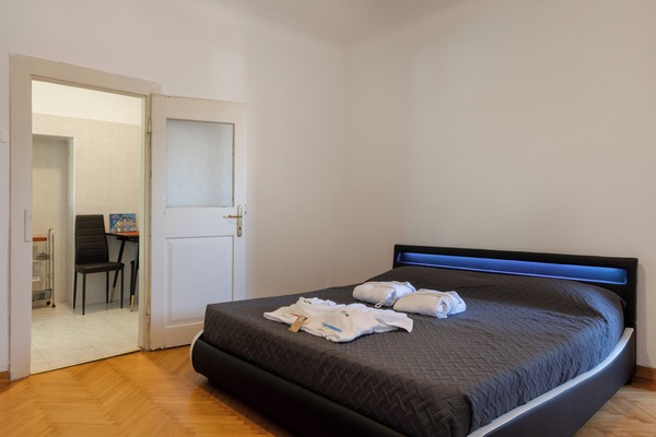 Panoramic Apartment | 1 bedroom, down duvets, memory-foam beds, free WiFi