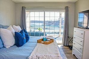 2 habitaciones, escritorio, tabla de planchar con plancha y wifi gratis