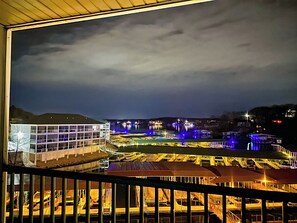 Property grounds - Lakefront Condo  - Pool -  Waterfront View - Rentable Dock (Lake Ozark)