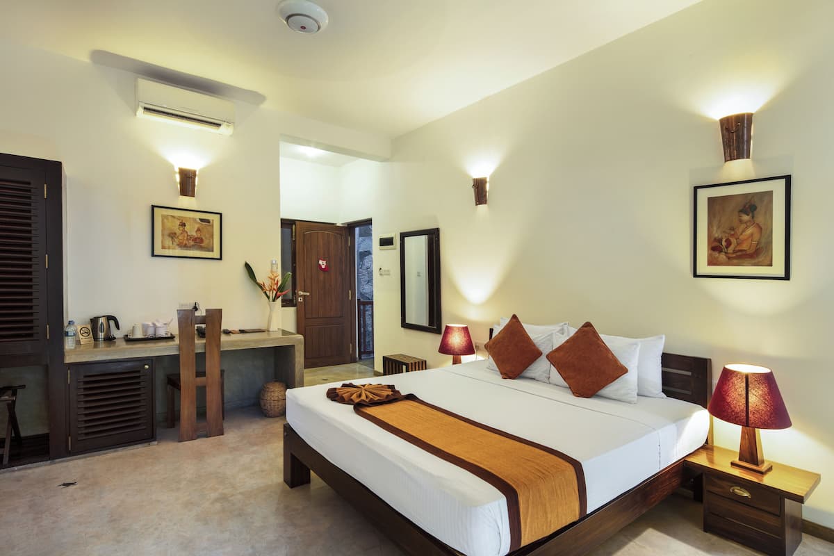 Premium bedding, in-room safe, individually furnished, soundproofing