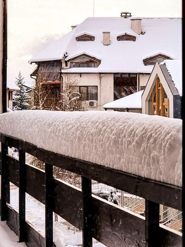 Mountain Paradise 1 - 1 Bedroom South Facing Balcony - 300mbps Wi-fi