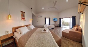 3 makuuhuonetta, silitysrauta/-lauta, vauvan matkasänky, Wi-Fi