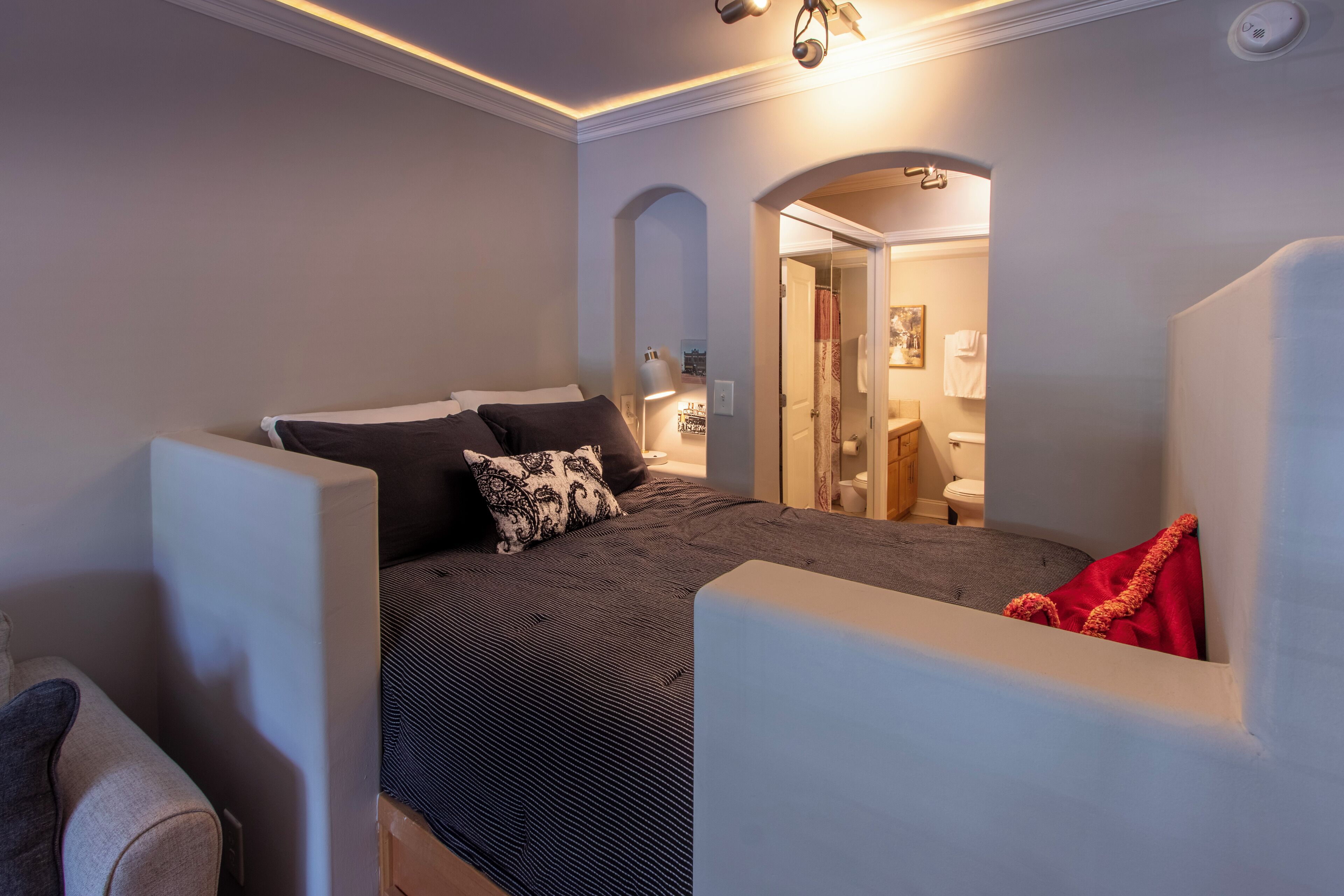 Condo, 1 Double Bed with Sofa bed, Kitchen | 1 bedroom, individually decorated, individually furnished, free WiFi