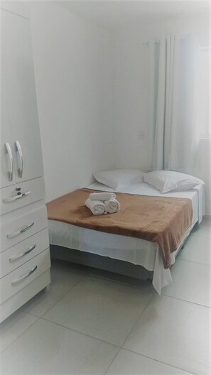 1 quarto, ferros/tábuas de passar roupa, Wi-Fi, roupa de cama