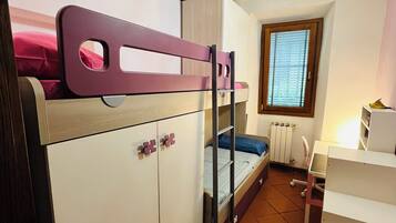 2 bedrooms, iron/ironing board, travel crib, free WiFi