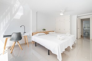 2 chambres, fer et planche à repasser, accès au Wi-Fi (inclus)