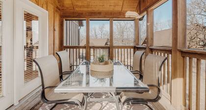 Cozy Pines Cabin - Quiet Relaxation!
