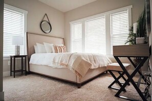 6 bedrooms, desk, travel cot, free WiFi