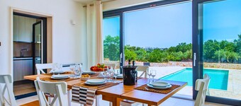 Stefano's Villa - Relax, Saltwater Pool & View of Cisternino