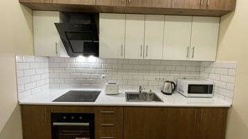 ุซููุงุฌุฉ ู
ุชููุฑุฉ ูู ุงูู
ูุทูุฉ ุงูู
ุดุชุฑูุฉุ ู
ููุฑูููู ู
ุชููุฑ ูู ุงูู
ูุทูุฉ ุงูู
ุดุชุฑูุฉ