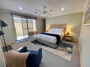 4 chambres, fer et planche à repasser, Wi-Fi, literie fournie